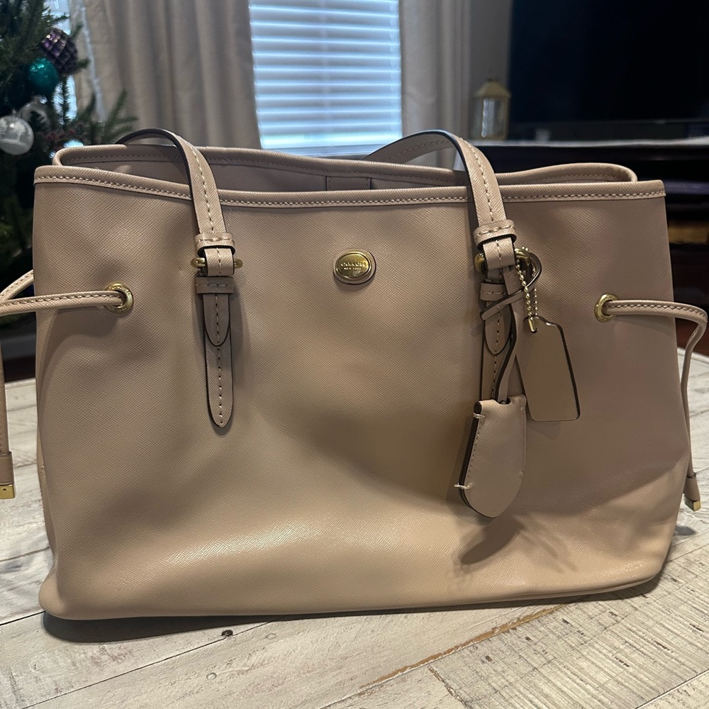 Authentic COACH Blush/Beige Canvas Bag EUC!